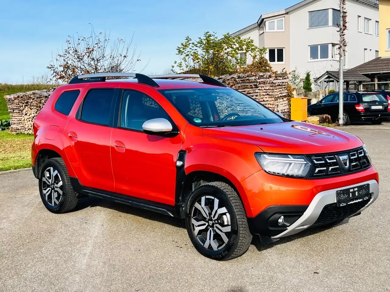 Left Hand Drive DACIA DUSTER gallery photo