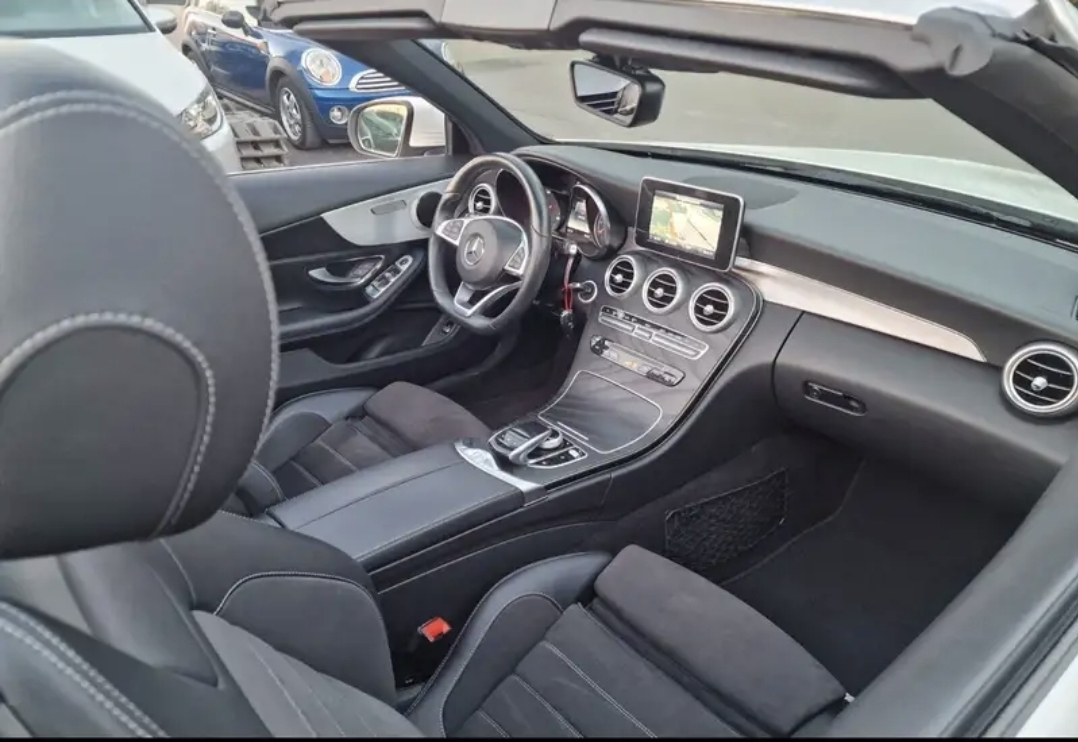 Left Hand Drive MERCEDES C CLASS gallery photo