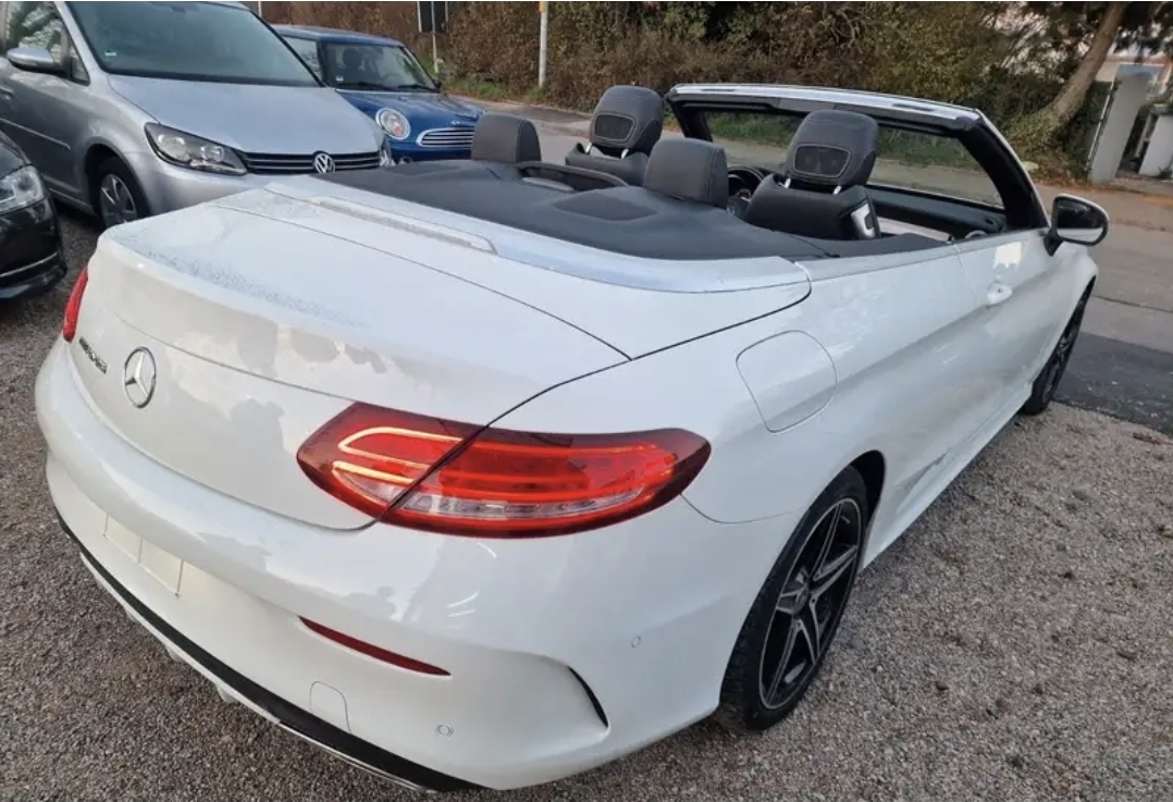 Left Hand Drive MERCEDES C CLASS gallery photo