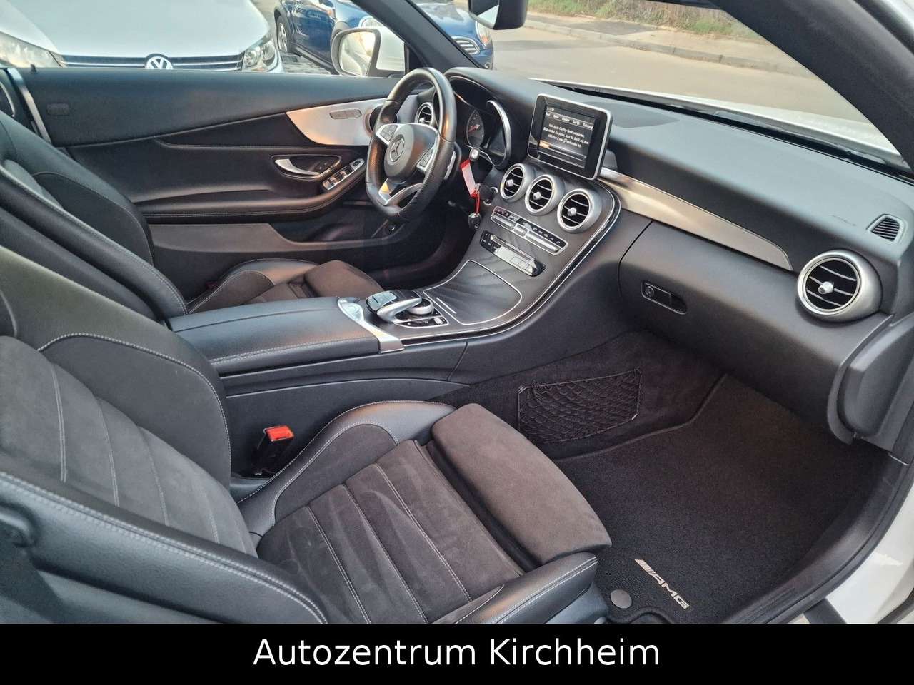 Left Hand Drive MERCEDES C CLASS gallery photo