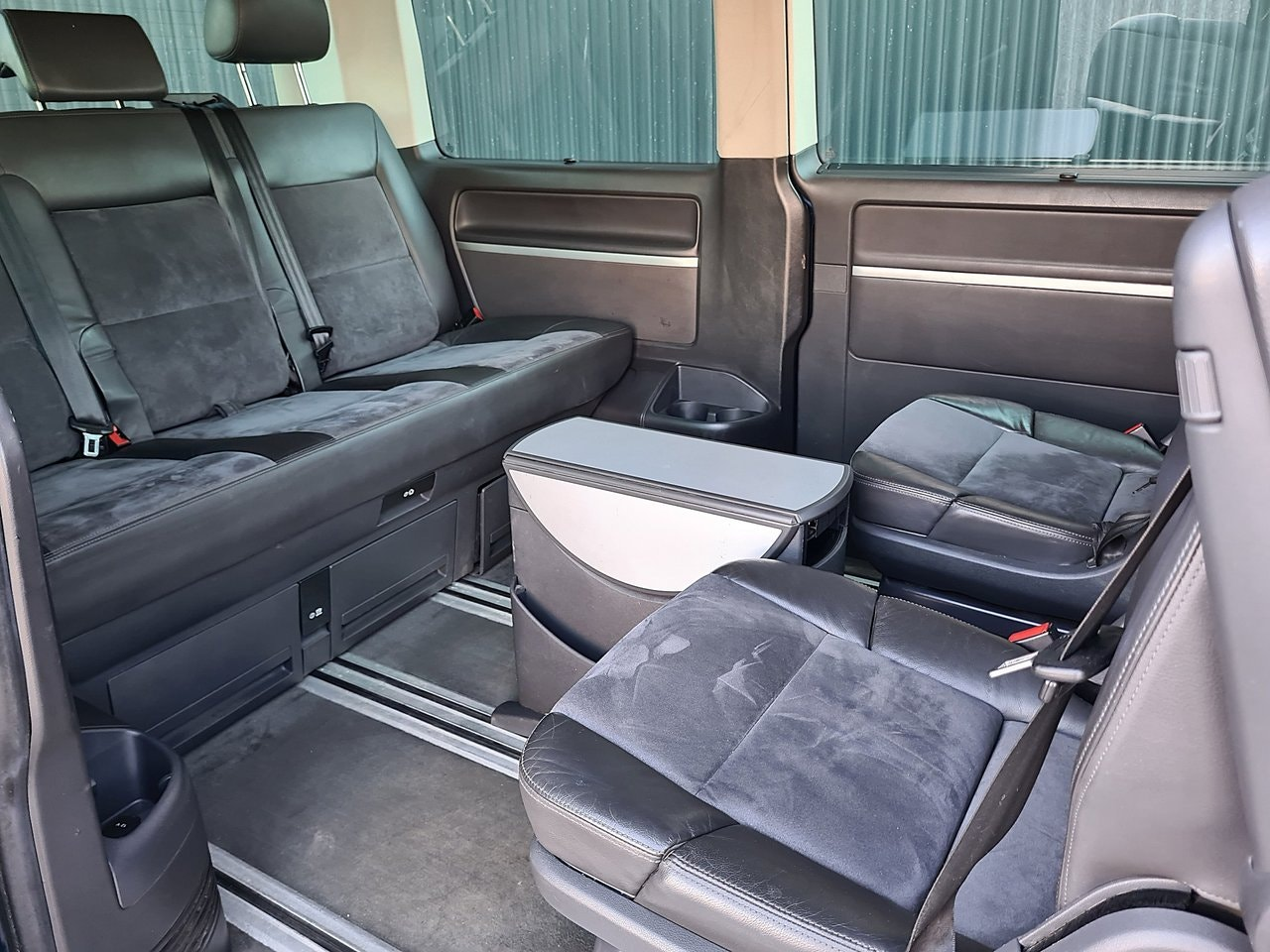 Left Hand Drive VOLKSWAGEN MULTIVAN gallery photo