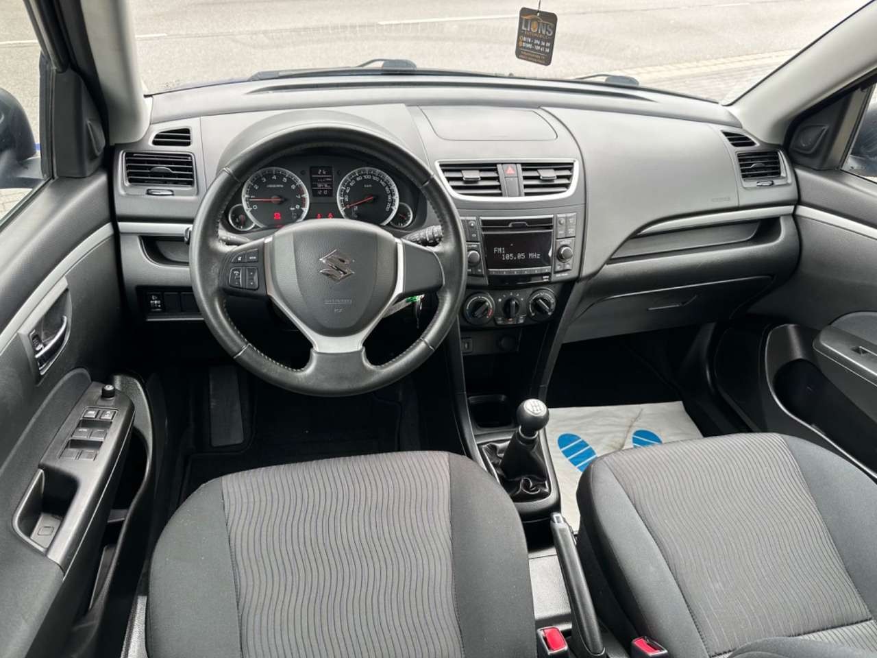 Left Hand Drive SUZUKI SWIFT gallery photo