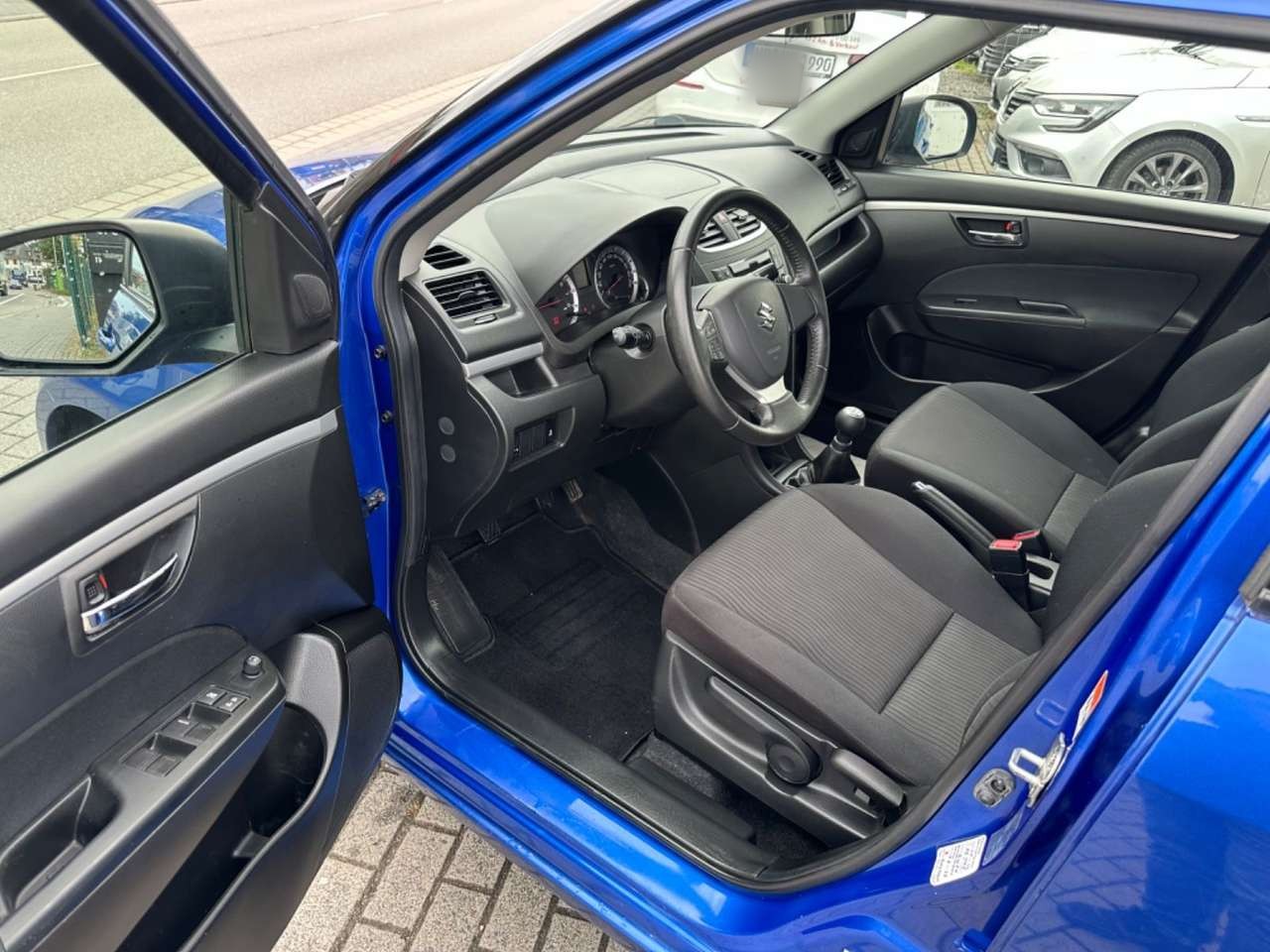 Left Hand Drive SUZUKI SWIFT gallery photo