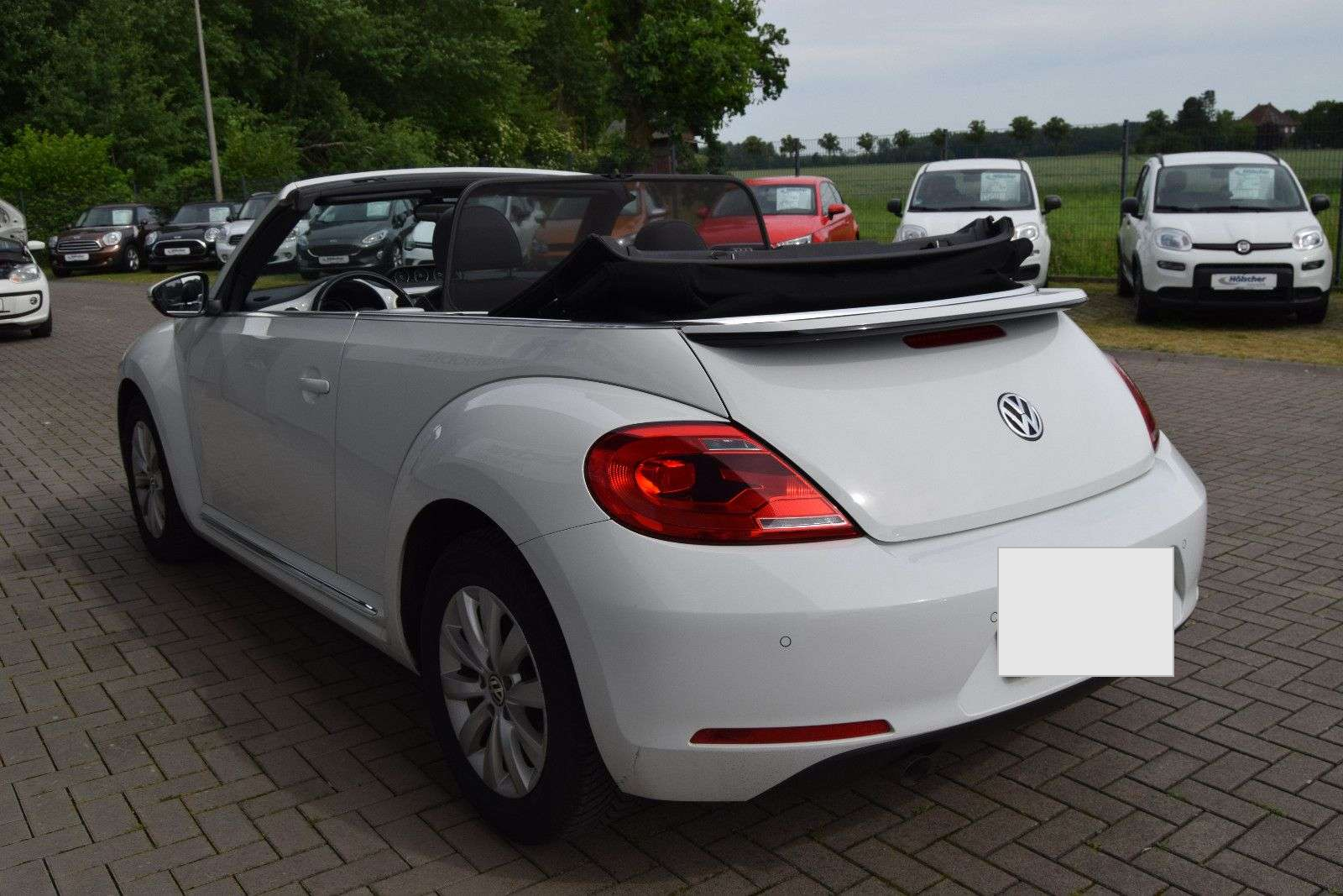 Left Hand Drive VOLKSWAGEN BEETLE gallery photo
