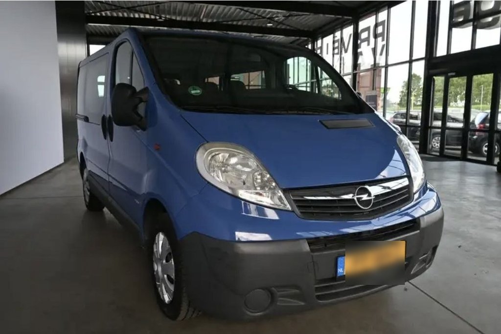 Left Hand Drive OPEL VIVARO Combi 2.5 CDTI L1H1 Automaat (9-Persoons) for sale