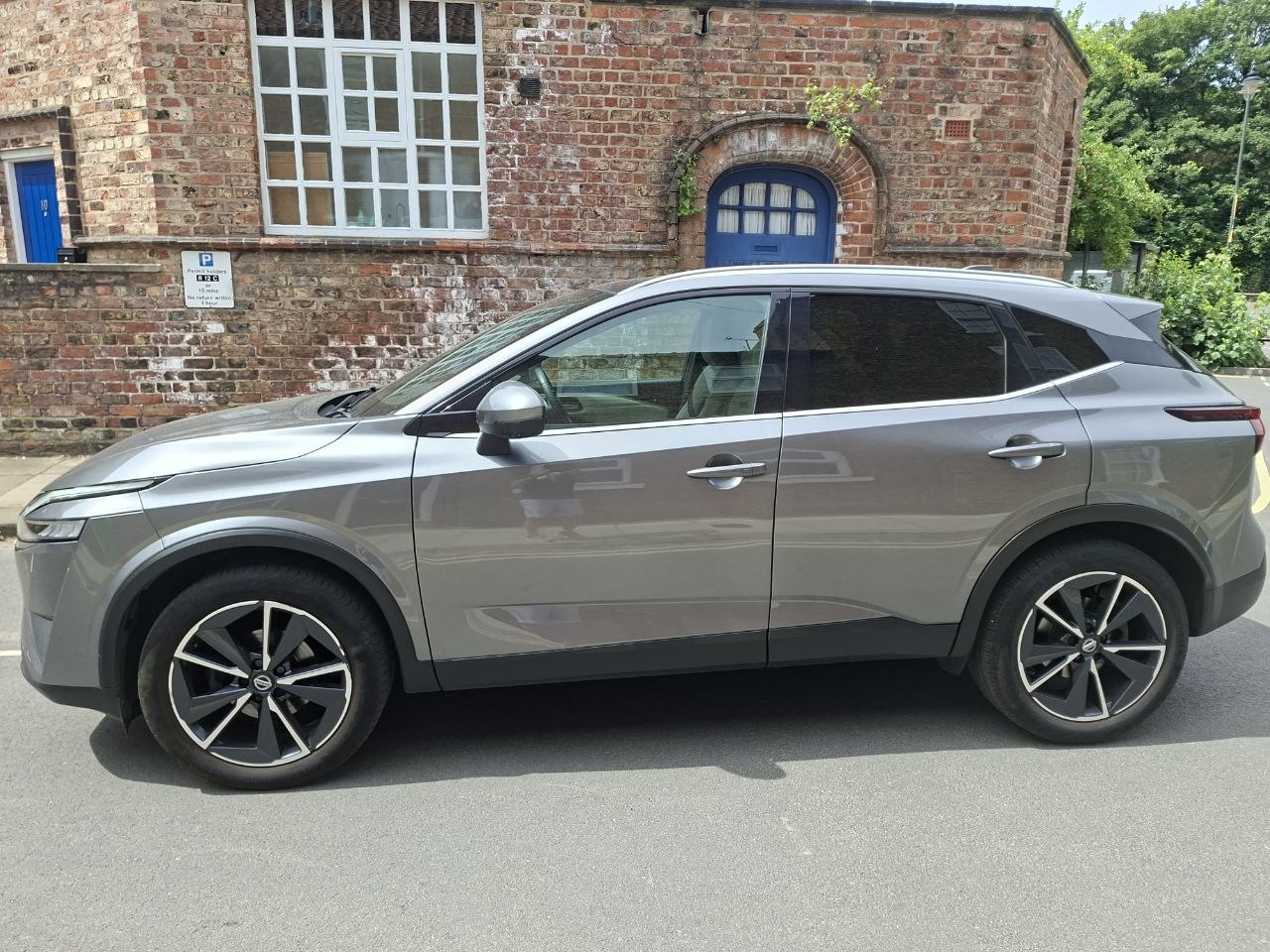 Left Hand Drive NISSAN QASHQAI 1.3 DiG-T MHEV Tekna (RHD) for sale