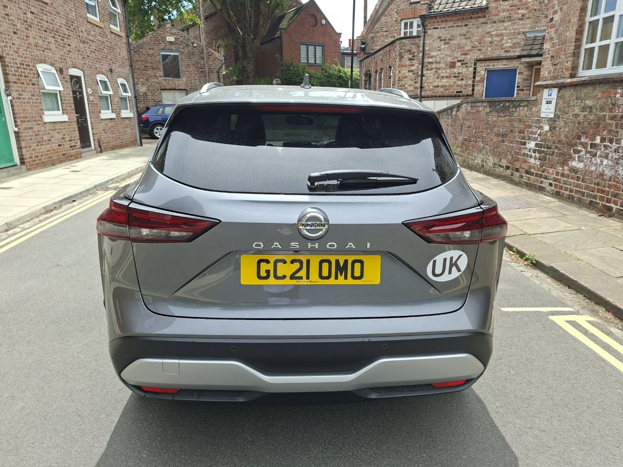 Left Hand Drive NISSAN QASHQAI gallery photo