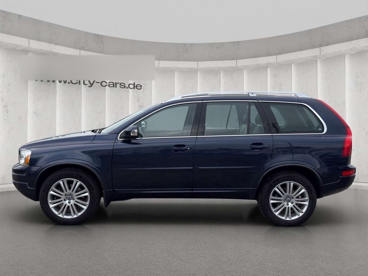 Left Hand Drive VOLVO XC90 gallery photo