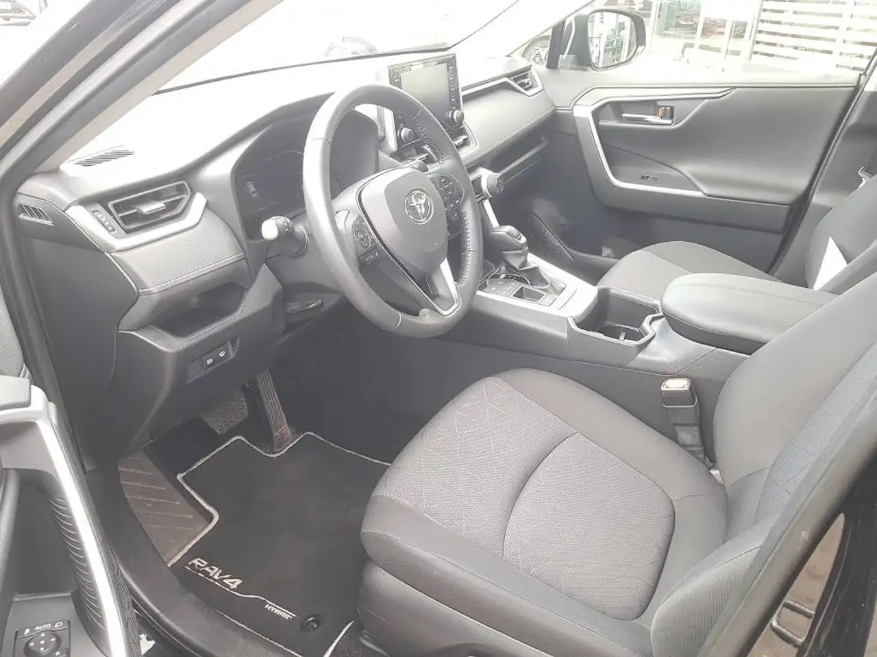 Left Hand Drive TOYOTA RAV 4 gallery photo