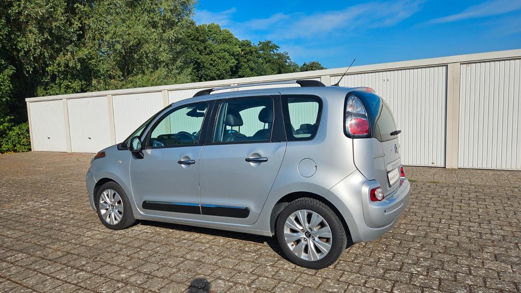 Left Hand Drive CITROEN C3 PICASSO gallery photo