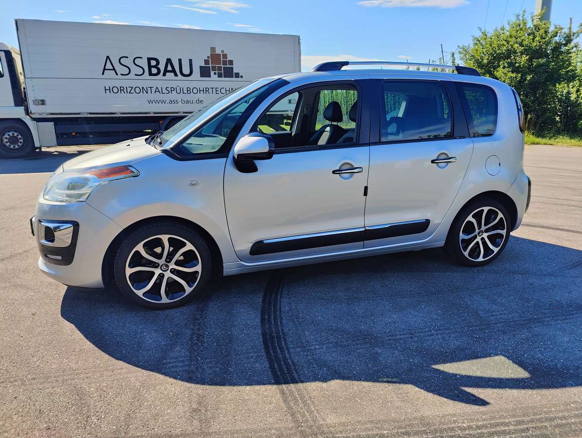 Left Hand Drive CITROEN C3 PICASSO gallery photo