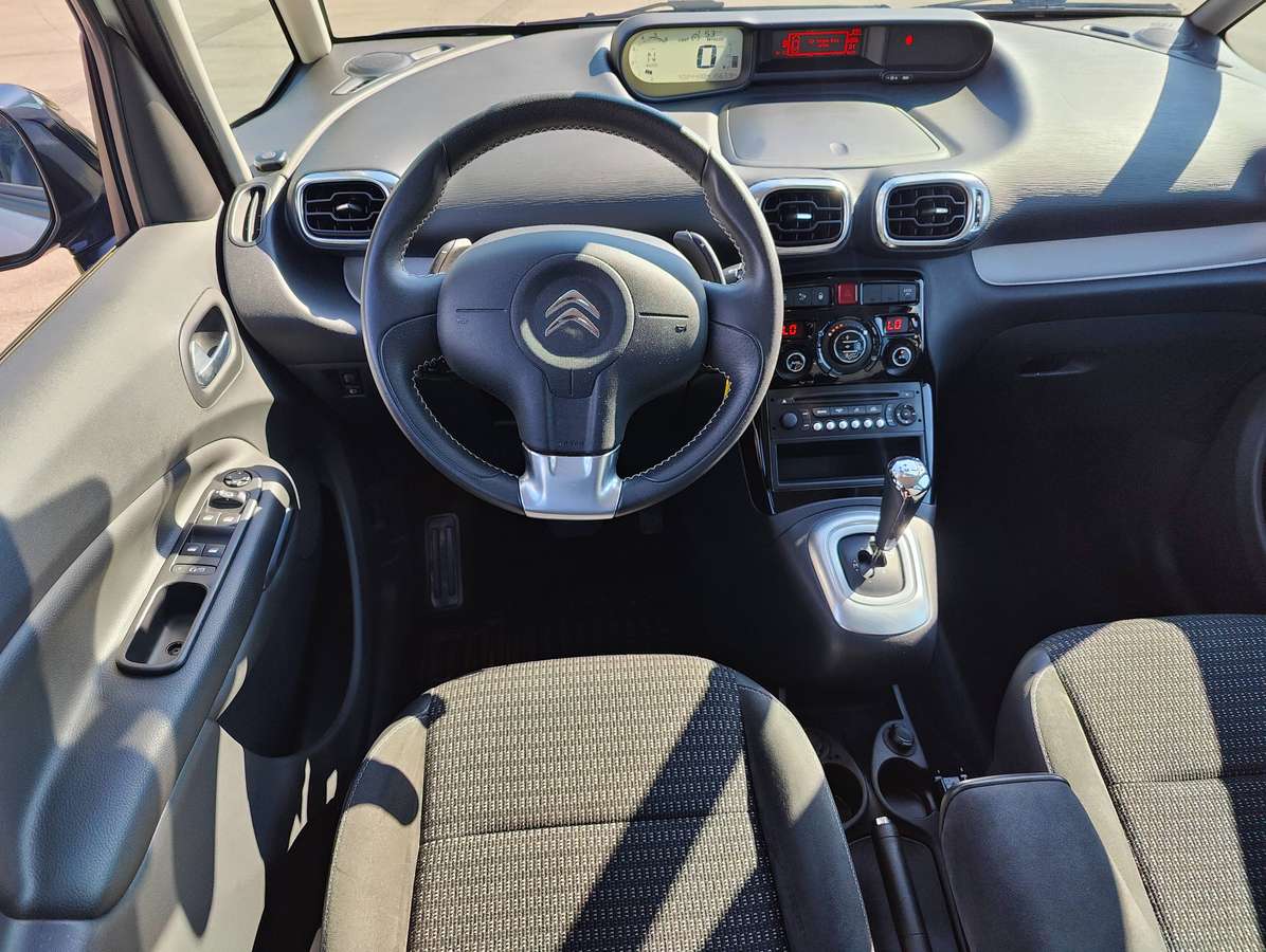 Left Hand Drive CITROEN C3 PICASSO gallery photo