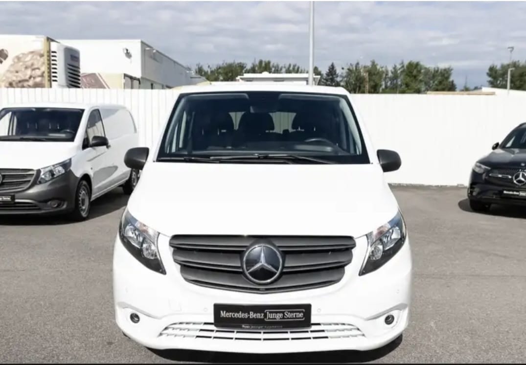 Left Hand Drive MERCEDES VITO gallery photo