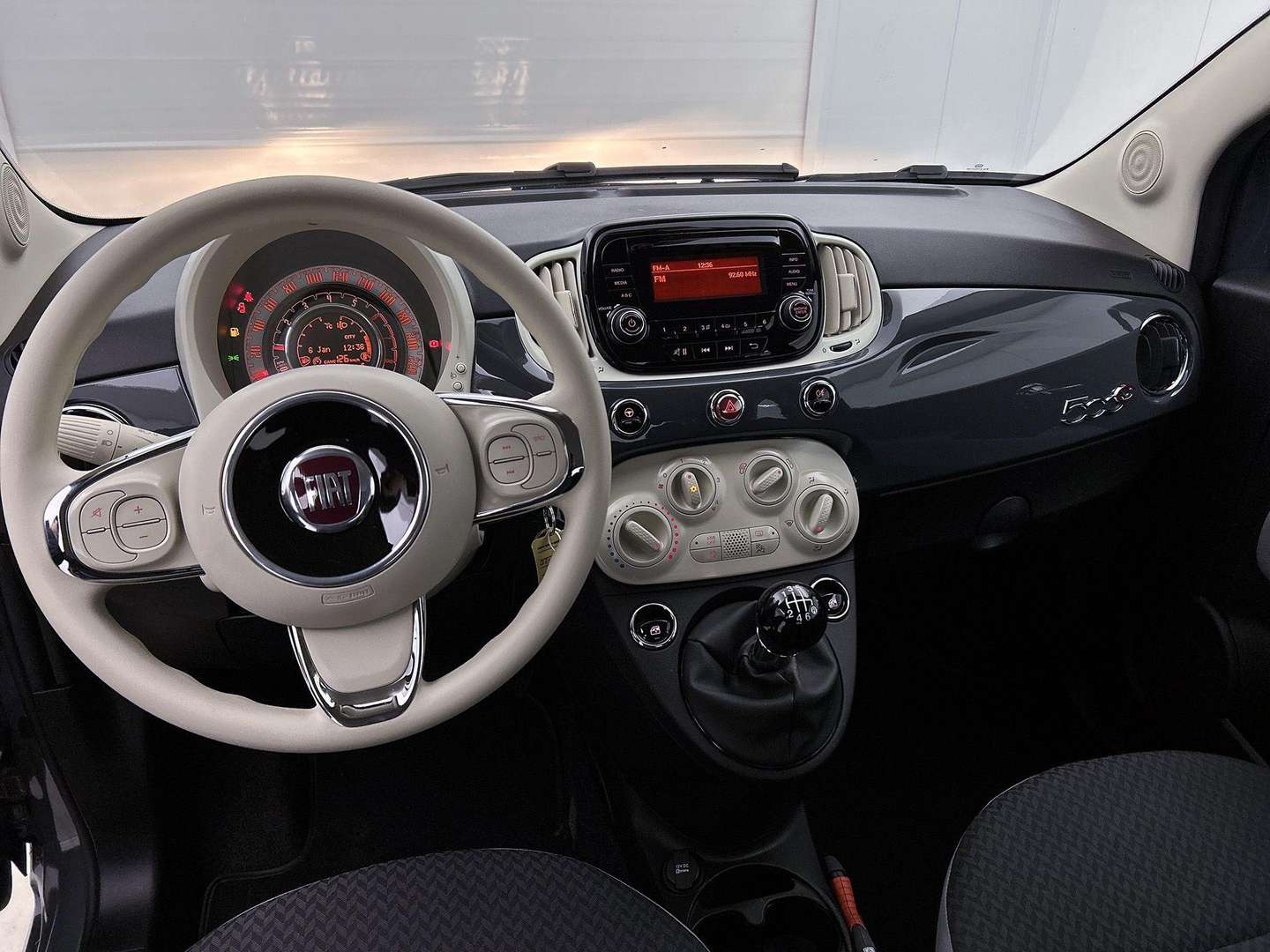 Left Hand Drive FIAT 500C gallery photo