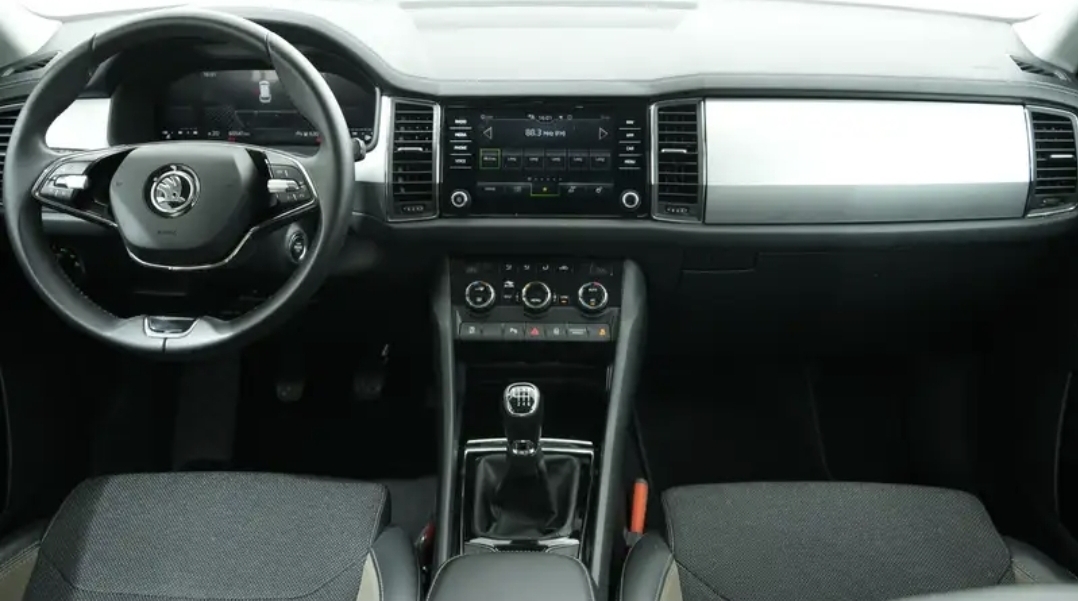 Left Hand Drive SKODA KODIAQ gallery photo