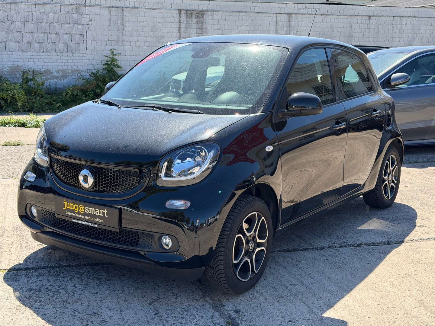 Left Hand Drive SMART FORFOUR Prime Turbo 66kW/90PS Auto, Leather, Rev Camera, LED for sale