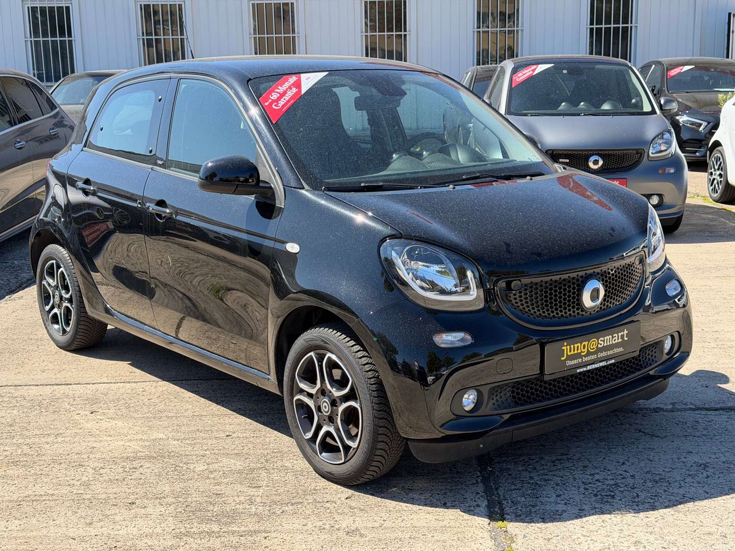 Left Hand Drive SMART FORFOUR gallery photo