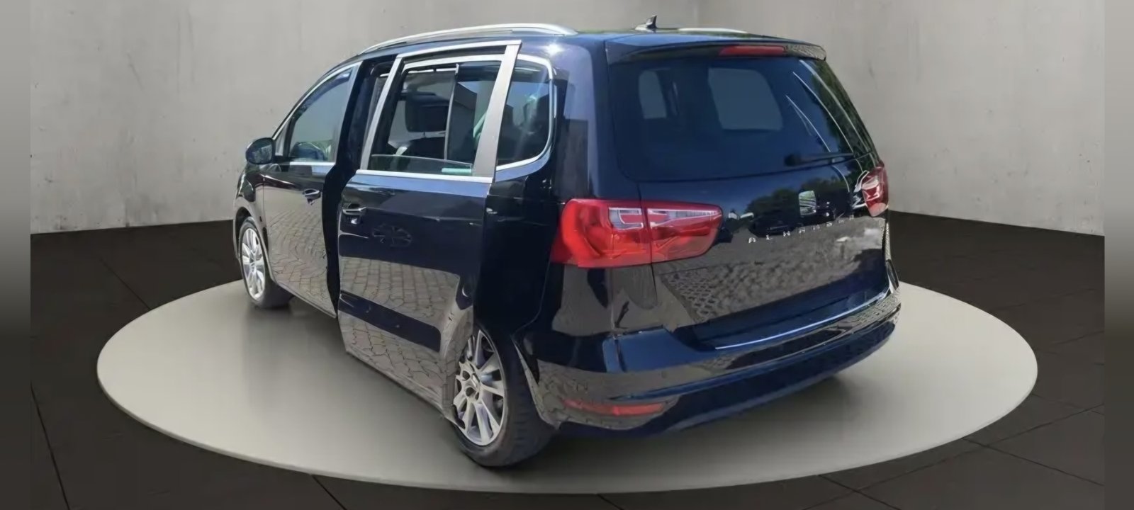 Left Hand Drive SEAT ALHAMBRA gallery photo