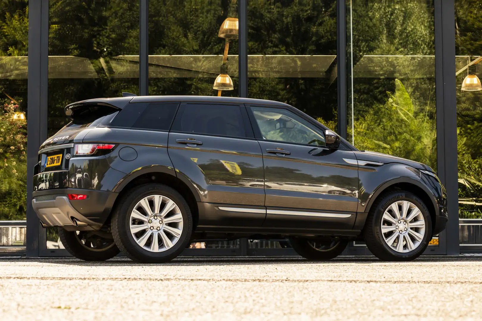 Left Hand Drive LANDROVER RANGE ROVER EVOQUE gallery photo