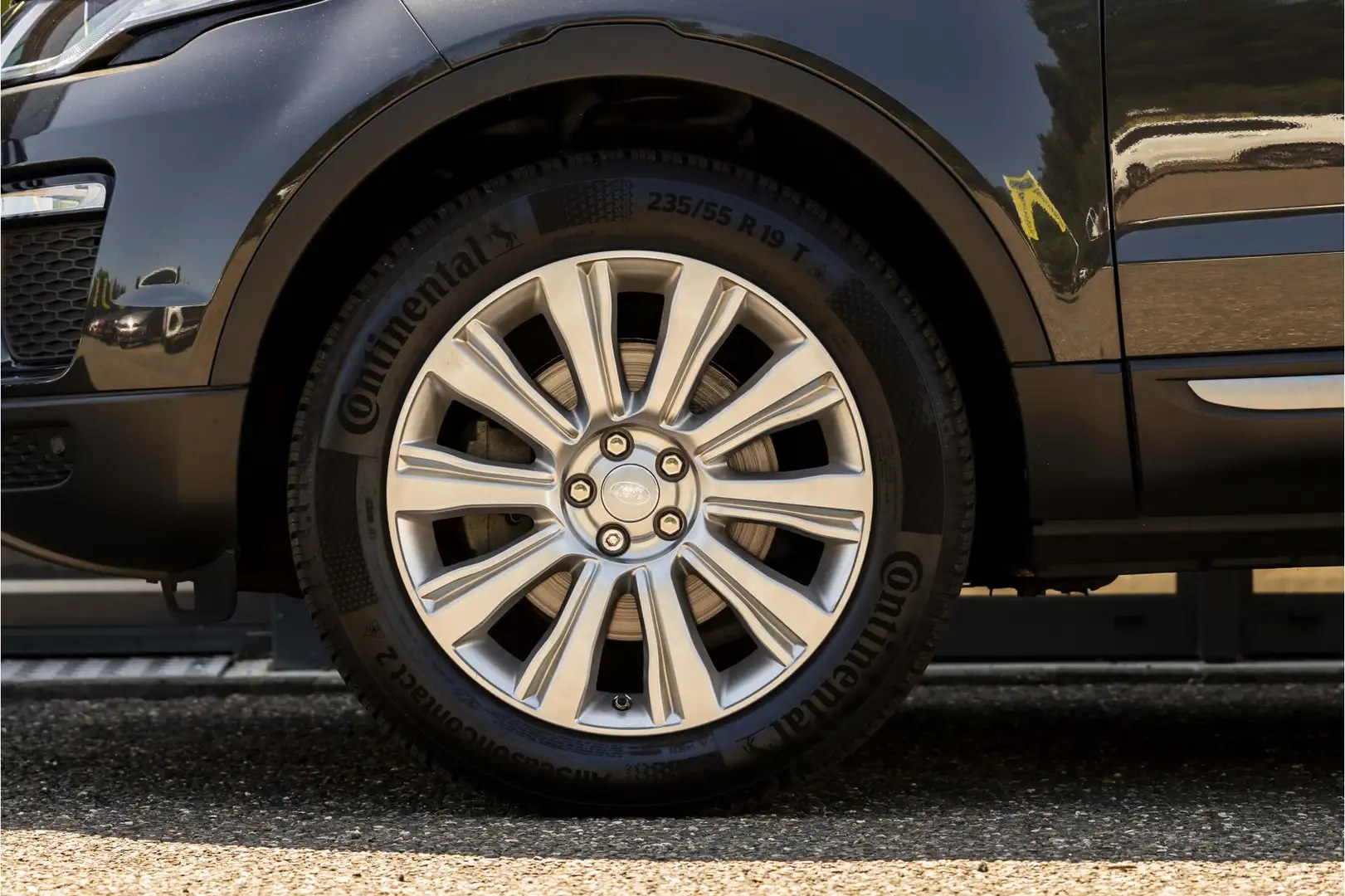 Left Hand Drive LANDROVER RANGE ROVER EVOQUE gallery photo