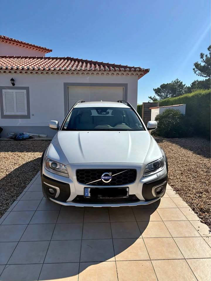 Left Hand Drive VOLVO XC70 AWD Automatic PORTUGUESE REG for sale