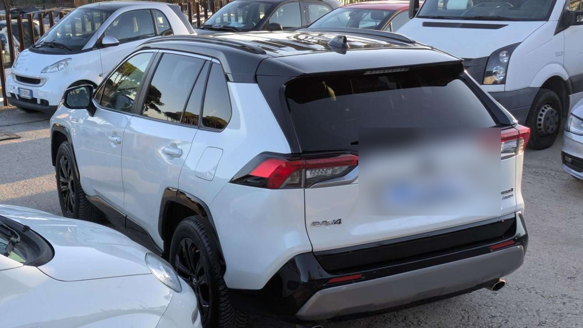 Left Hand Drive TOYOTA RAV4 gallery photo