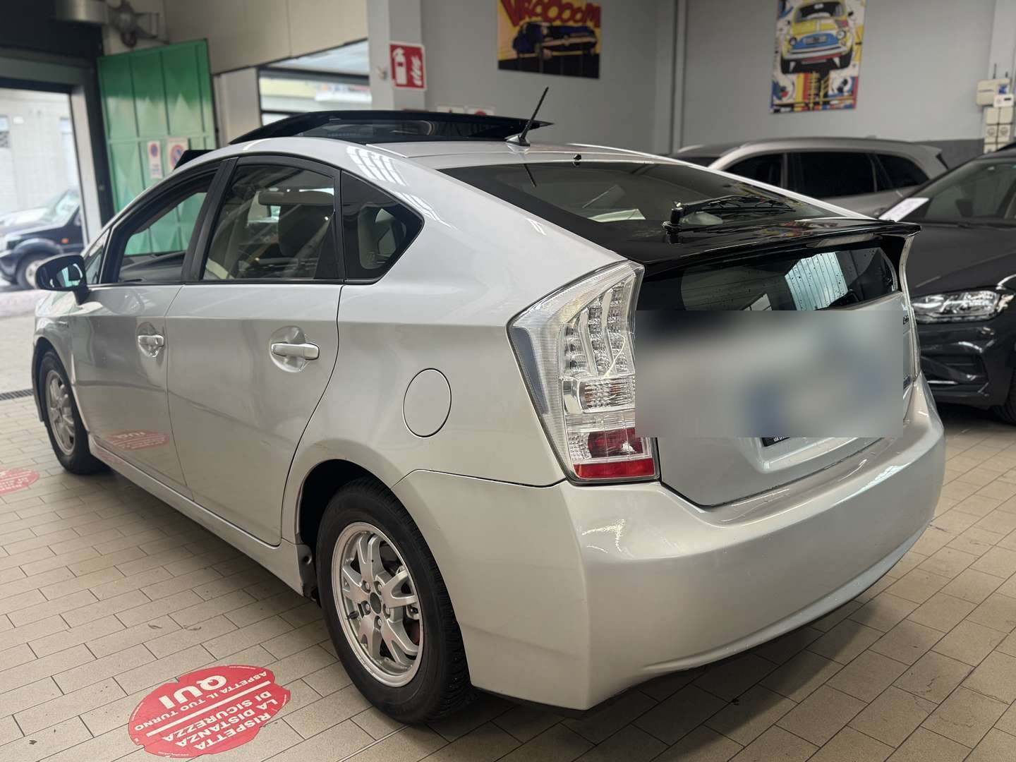 Left Hand Drive TOYOTA PRIUS gallery photo