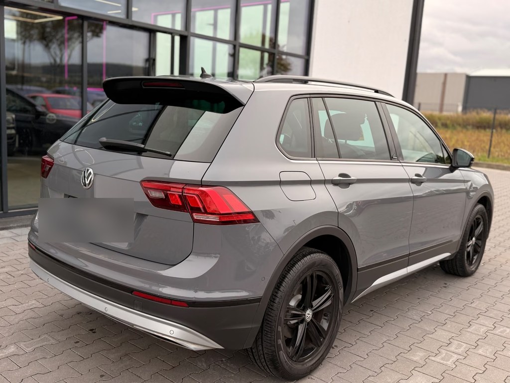 Left Hand Drive VOLKSWAGEN TIGUAN gallery photo