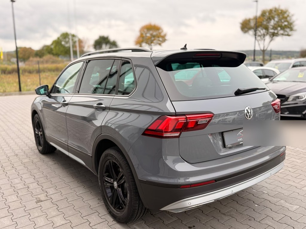 Left Hand Drive VOLKSWAGEN TIGUAN gallery photo