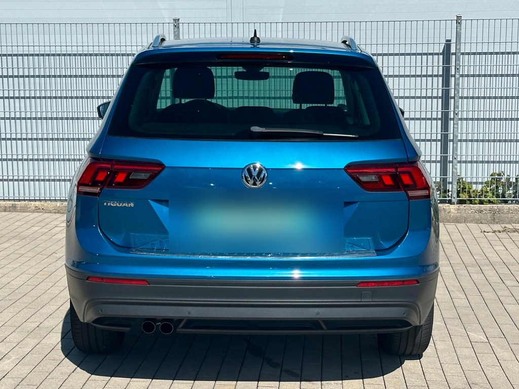 Left Hand Drive VOLKSWAGEN TIGUAN gallery photo