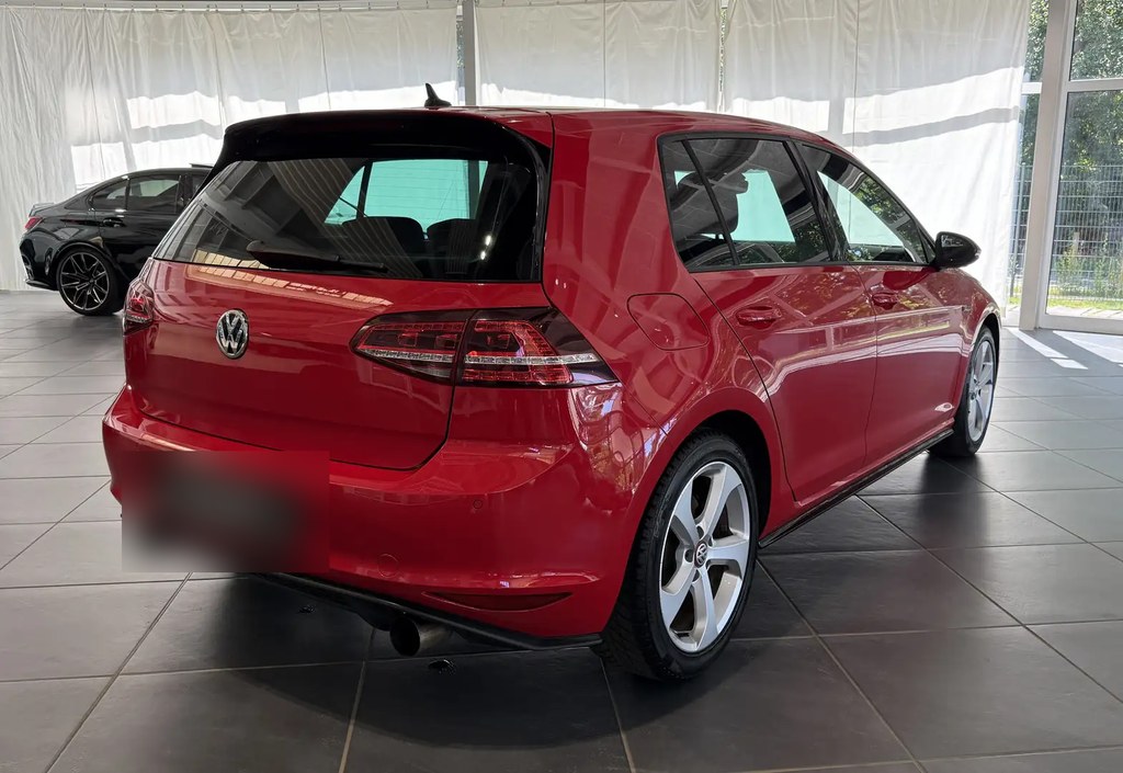 Left Hand Drive VOLKSWAGEN GOLF gallery photo