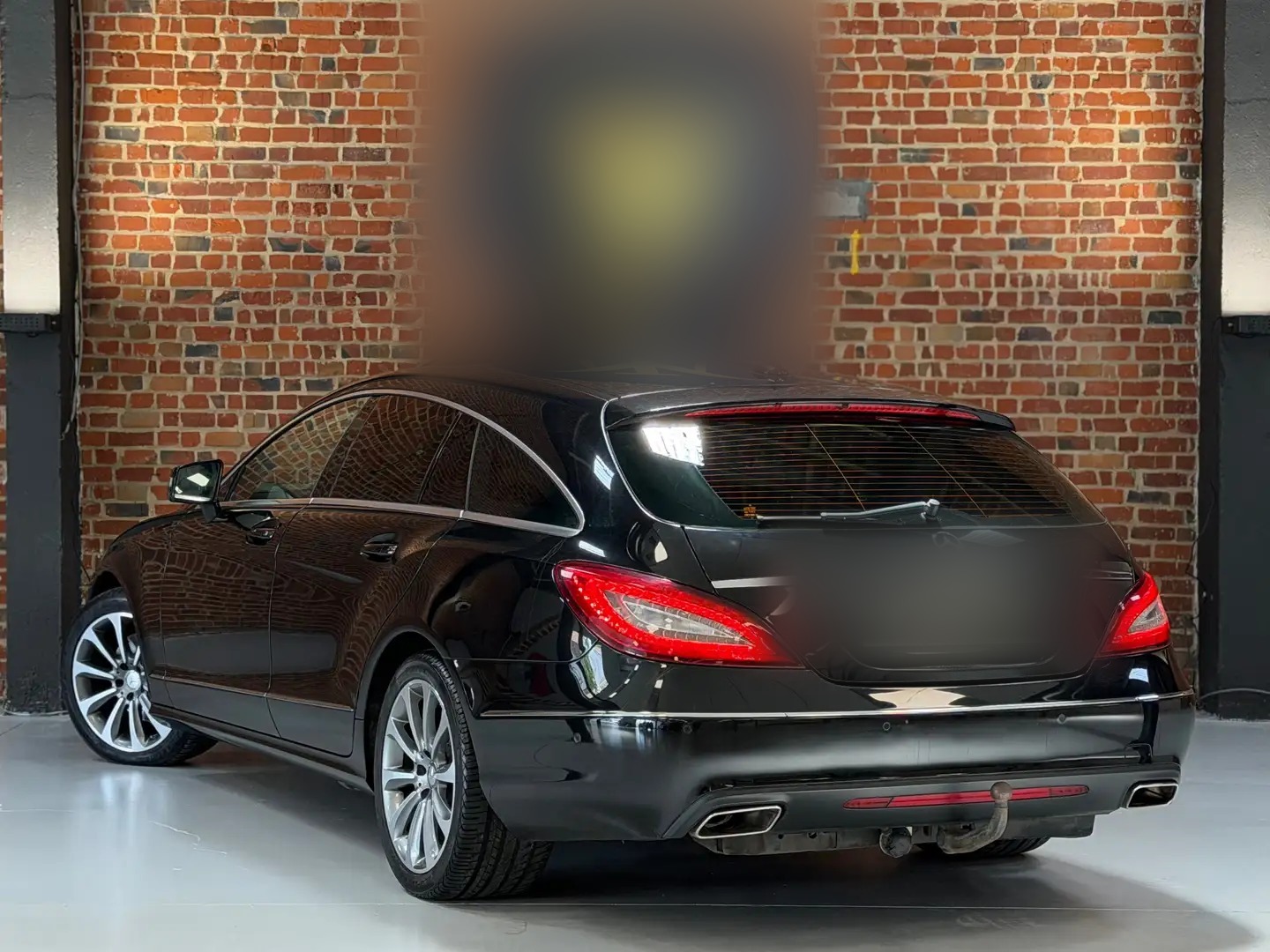 Left Hand Drive MERCEDES CLS gallery photo