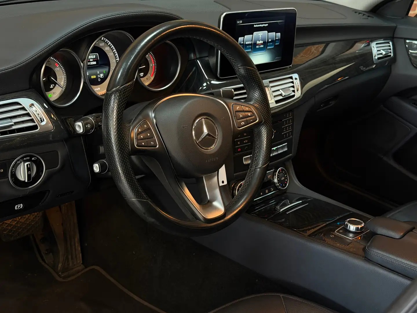 Left Hand Drive MERCEDES CLS gallery photo