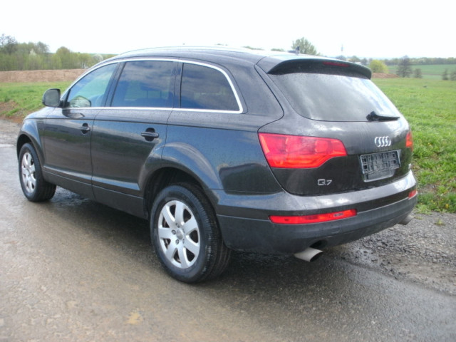 AUDI Q7 (01/06/2007) - 