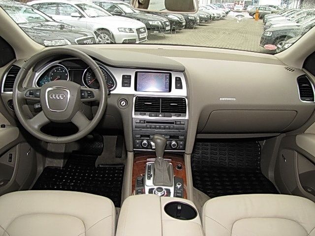 Left hand drive car AUDI Q7 (01/05/2008) - 