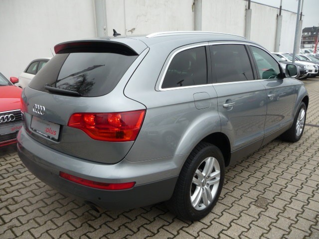 AUDI Q7 (01/07/2006) - 