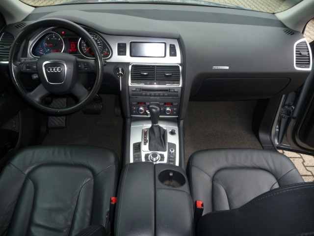 Left hand drive car AUDI Q7 (01/07/2006) - 