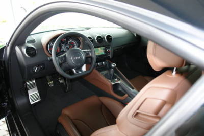 Left hand drive car AUDI TT (01/02/2011) - 