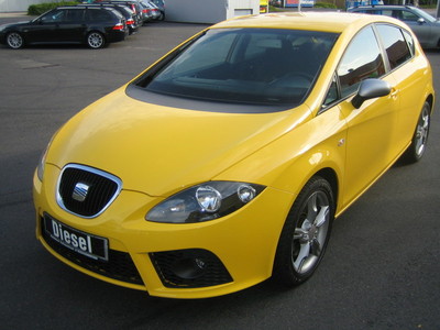 Left hand drive SEAT LEON 2.0 TDI FR 170