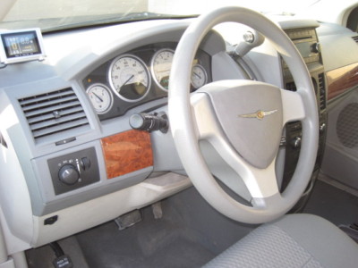 Left hand drive car CHRYSLER VOYAGER (01/07/2008) - 