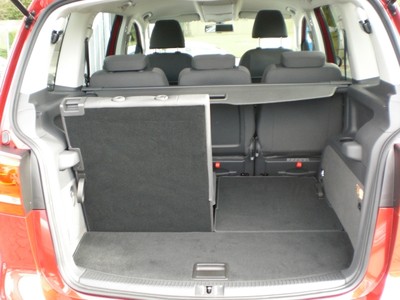 VOLKSWAGEN TOURAN (01/03/2011) - 