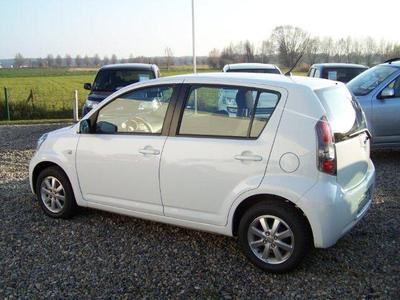 lhd car DAIHATSU SIRION (01/09/2010) - 