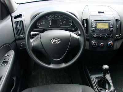 Left hand drive car HYUNDAI i30 (01/07/2008) - 