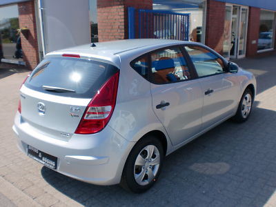 HYUNDAI i30 (01/11/2009) - 