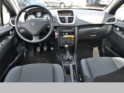 PEUGEOT 207 (01/03/2011) - 