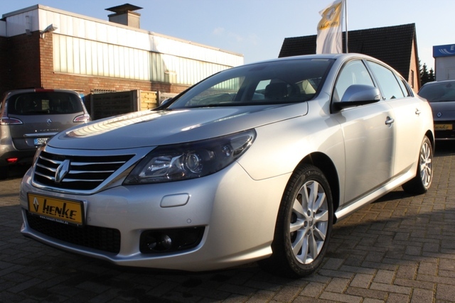 RENAULT LATITUDE (15/12/2011) - 