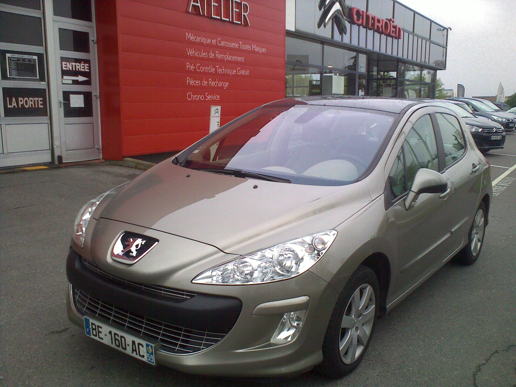 PEUGEOT 308 (01/11/2010) - 