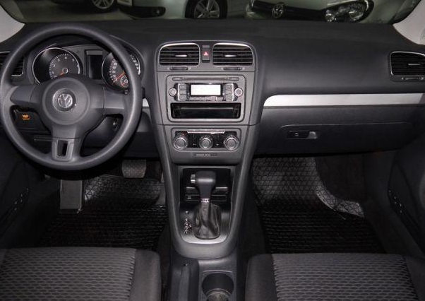 Left hand drive car VOLKSWAGEN GOLF (01/03/2009) - 