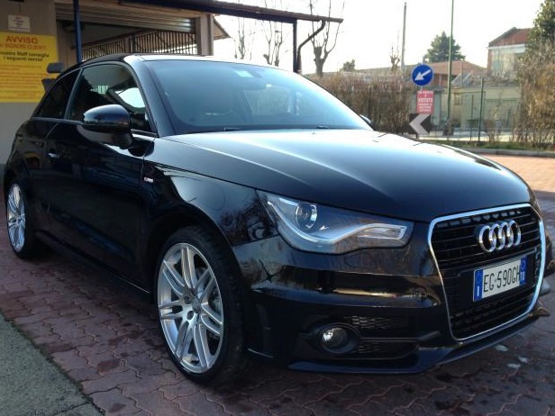 lhd AUDI A1 (01/04/2011) - 