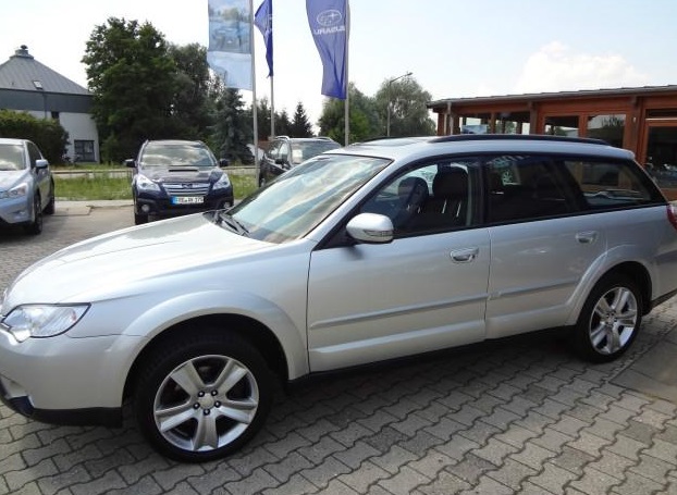 Left hand drive SUBARU OUTBACK 2.5 Active AWD